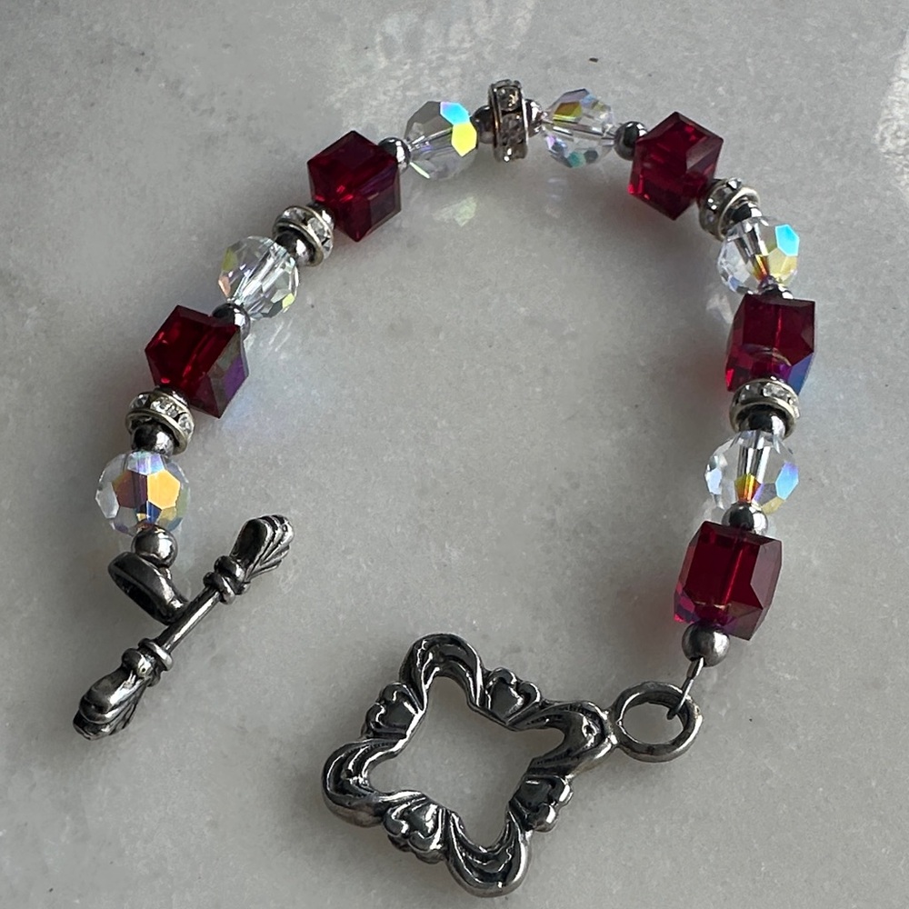 Elegant Red and white Swarovski crystal and Sterling Silver Women's Bracelet